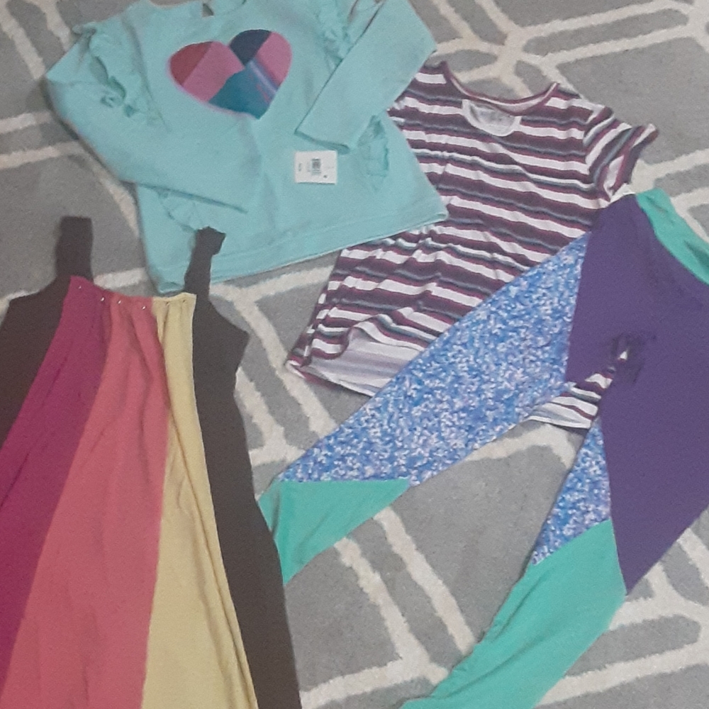 Bundle of girls clothes